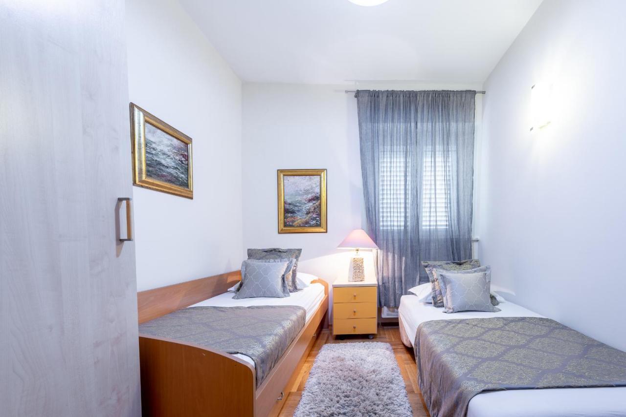 Superior Stunning Apartment Gravosa With A Free Parking Dubrovnik Luaran gambar